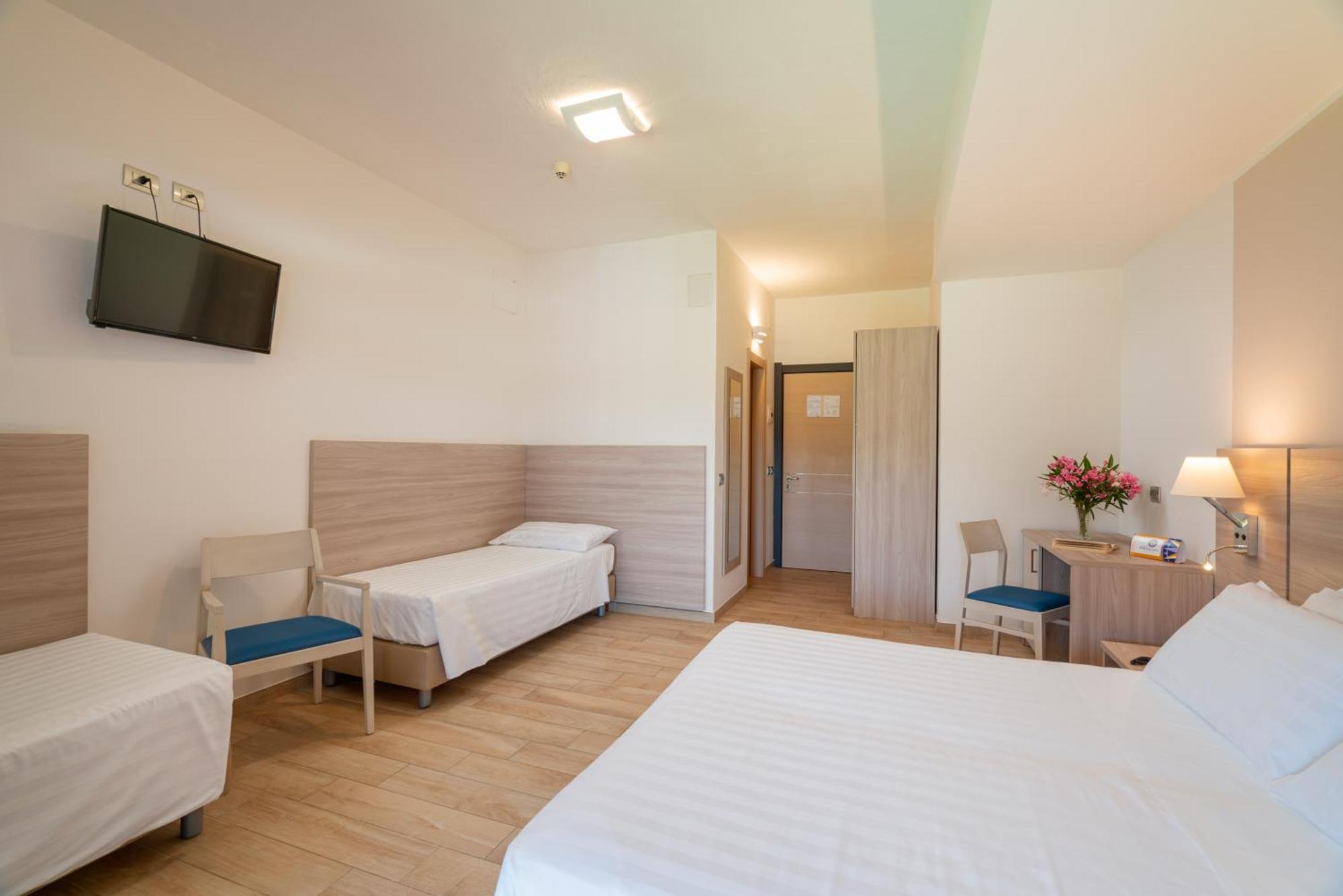 Hotel Portoconte 4*